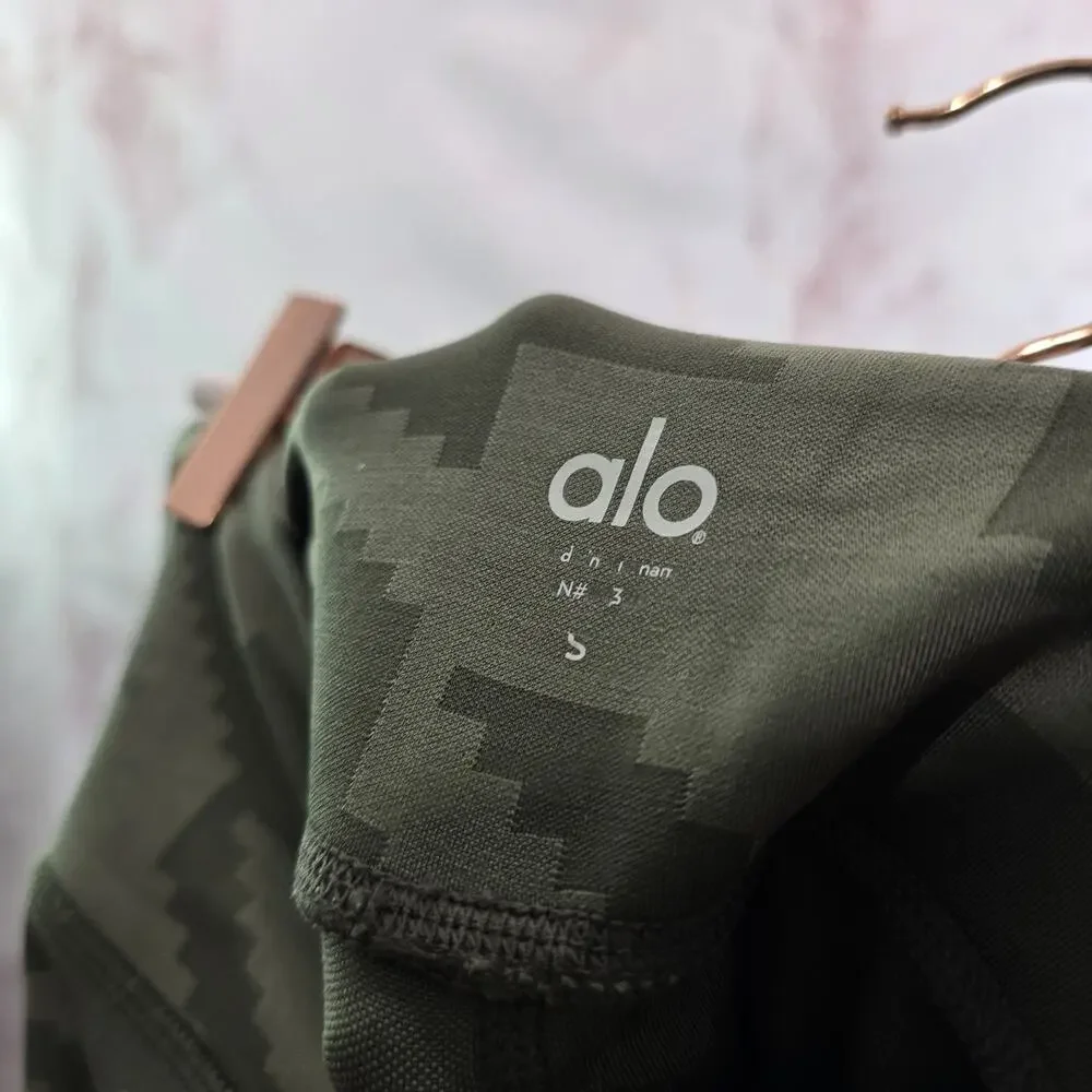 Alo Leggings Womens Small Green Capri Houbdstooth Plaid High Mid Rise Crop
